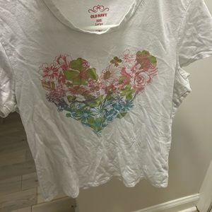 OLD NAVY heart tee.